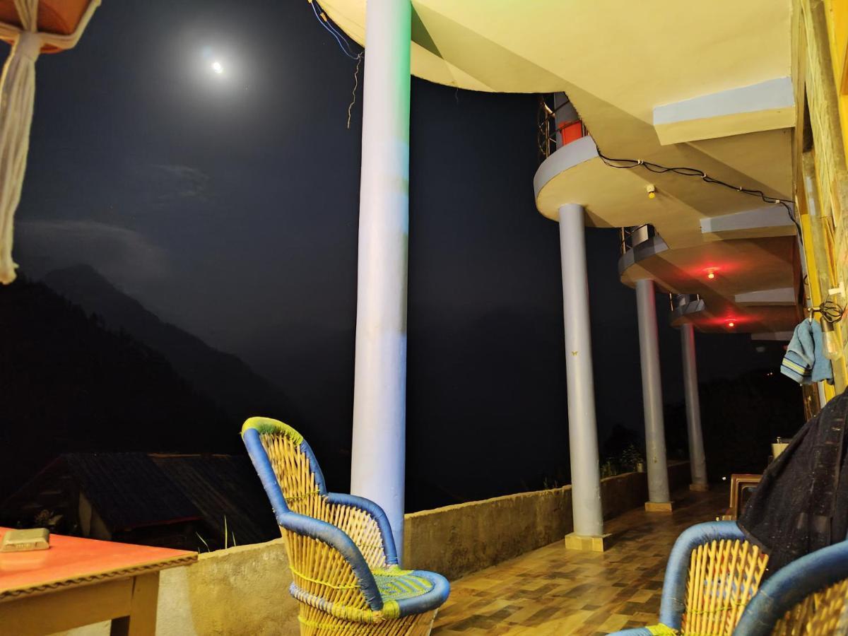 Cafe Kush Hotel Tosh Exterior photo