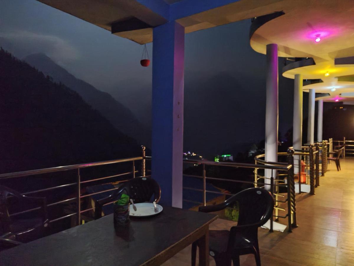 Cafe Kush Hotel Tosh Exterior photo